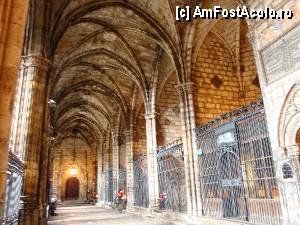 [P42] Barcelona, Catedral de la Seu: capele din zona atriumului pe partea dreaptă a imaginii » foto by mariana.olaru
 - 
<span class="allrVoted glyphicon glyphicon-heart hidden" id="av368768"></span>
<a class="m-l-10 hidden" id="sv368768" onclick="voting_Foto_DelVot(,368768,1999)" role="button">șterge vot <span class="glyphicon glyphicon-remove"></span></a>
<a id="v9368768" class=" c-red"  onclick="voting_Foto_SetVot(368768)" role="button"><span class="glyphicon glyphicon-heart-empty"></span> <b>LIKE</b> = Votează poza</a> <img class="hidden"  id="f368768W9" src="/imagini/loader.gif" border="0" /><span class="AjErrMes hidden" id="e368768ErM"></span>
