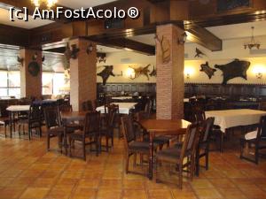[P17] Fotografie din restaurantul hotelului Dobru.  » foto by Floryn81
 - 
<span class="allrVoted glyphicon glyphicon-heart hidden" id="av853152"></span>
<a class="m-l-10 hidden" id="sv853152" onclick="voting_Foto_DelVot(,853152,2010)" role="button">șterge vot <span class="glyphicon glyphicon-remove"></span></a>
<a id="v9853152" class=" c-red"  onclick="voting_Foto_SetVot(853152)" role="button"><span class="glyphicon glyphicon-heart-empty"></span> <b>LIKE</b> = Votează poza</a> <img class="hidden"  id="f853152W9" src="/imagini/loader.gif" border="0" /><span class="AjErrMes hidden" id="e853152ErM"></span>