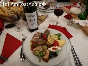 [P38] Cină de Ajun » foto by crismis
 - 
<span class="allrVoted glyphicon glyphicon-heart hidden" id="av824818"></span>
<a class="m-l-10 hidden" id="sv824818" onclick="voting_Foto_DelVot(,824818,2010)" role="button">șterge vot <span class="glyphicon glyphicon-remove"></span></a>
<a id="v9824818" class=" c-red"  onclick="voting_Foto_SetVot(824818)" role="button"><span class="glyphicon glyphicon-heart-empty"></span> <b>LIKE</b> = Votează poza</a> <img class="hidden"  id="f824818W9" src="/imagini/loader.gif" border="0" /><span class="AjErrMes hidden" id="e824818ErM"></span>