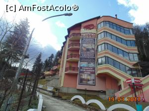 [P10] hotel Dobru. Zona cu multe geamuri este scara de incendiu pe care am folosit-o cu mare succes deoarece ajungeam mult mai repede si mai usor in camera » foto by Denisa13
 - 
<span class="allrVoted glyphicon glyphicon-heart hidden" id="av843585"></span>
<a class="m-l-10 hidden" id="sv843585" onclick="voting_Foto_DelVot(,843585,2010)" role="button">șterge vot <span class="glyphicon glyphicon-remove"></span></a>
<a id="v9843585" class=" c-red"  onclick="voting_Foto_SetVot(843585)" role="button"><span class="glyphicon glyphicon-heart-empty"></span> <b>LIKE</b> = Votează poza</a> <img class="hidden"  id="f843585W9" src="/imagini/loader.gif" border="0" /><span class="AjErrMes hidden" id="e843585ErM"></span>