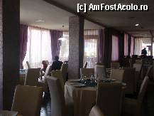 [P10] Perla  Hotel - restaurantul, sala mov » foto by sunflower
 - 
<span class="allrVoted glyphicon glyphicon-heart hidden" id="av310151"></span>
<a class="m-l-10 hidden" id="sv310151" onclick="voting_Foto_DelVot(,310151,2014)" role="button">șterge vot <span class="glyphicon glyphicon-remove"></span></a>
<a id="v9310151" class=" c-red"  onclick="voting_Foto_SetVot(310151)" role="button"><span class="glyphicon glyphicon-heart-empty"></span> <b>LIKE</b> = Votează poza</a> <img class="hidden"  id="f310151W9" src="/imagini/loader.gif" border="0" /><span class="AjErrMes hidden" id="e310151ErM"></span>