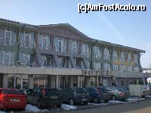 [P05] intrarea in hotel » foto by danvoinescu
 - 
<span class="allrVoted glyphicon glyphicon-heart hidden" id="av310001"></span>
<a class="m-l-10 hidden" id="sv310001" onclick="voting_Foto_DelVot(,310001,2014)" role="button">șterge vot <span class="glyphicon glyphicon-remove"></span></a>
<a id="v9310001" class=" c-red"  onclick="voting_Foto_SetVot(310001)" role="button"><span class="glyphicon glyphicon-heart-empty"></span> <b>LIKE</b> = Votează poza</a> <img class="hidden"  id="f310001W9" src="/imagini/loader.gif" border="0" /><span class="AjErrMes hidden" id="e310001ErM"></span>