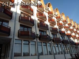 [P02] FATADA LATERALA CU INTRARE IN HOTEL » foto by ile57b
 - 
<span class="allrVoted glyphicon glyphicon-heart hidden" id="av1290368"></span>
<a class="m-l-10 hidden" id="sv1290368" onclick="voting_Foto_DelVot(,1290368,2037)" role="button">șterge vot <span class="glyphicon glyphicon-remove"></span></a>
<a id="v91290368" class=" c-red"  onclick="voting_Foto_SetVot(1290368)" role="button"><span class="glyphicon glyphicon-heart-empty"></span> <b>LIKE</b> = Votează poza</a> <img class="hidden"  id="f1290368W9" src="/imagini/loader.gif" border="0" /><span class="AjErrMes hidden" id="e1290368ErM"></span>