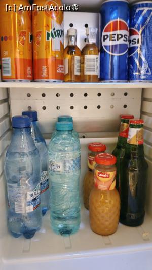 [P12] RIN Airport Otopeni, minibar » foto by elenaadina
 - 
<span class="allrVoted glyphicon glyphicon-heart hidden" id="av1513231"></span>
<a class="m-l-10 hidden" id="sv1513231" onclick="voting_Foto_DelVot(,1513231,2113)" role="button">șterge vot <span class="glyphicon glyphicon-remove"></span></a>
<a id="v91513231" class=" c-red"  onclick="voting_Foto_SetVot(1513231)" role="button"><span class="glyphicon glyphicon-heart-empty"></span> <b>LIKE</b> = Votează poza</a> <img class="hidden"  id="f1513231W9" src="/imagini/loader.gif" border="0" /><span class="AjErrMes hidden" id="e1513231ErM"></span>