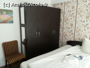 [P05] Dulap cu umerașe, foarte încăpător.  » foto by nelu73
 - 
<span class="allrVoted glyphicon glyphicon-heart hidden" id="av1059605"></span>
<a class="m-l-10 hidden" id="sv1059605" onclick="voting_Foto_DelVot(,1059605,2179)" role="button">șterge vot <span class="glyphicon glyphicon-remove"></span></a>
<a id="v91059605" class=" c-red"  onclick="voting_Foto_SetVot(1059605)" role="button"><span class="glyphicon glyphicon-heart-empty"></span> <b>LIKE</b> = Votează poza</a> <img class="hidden"  id="f1059605W9" src="/imagini/loader.gif" border="0" /><span class="AjErrMes hidden" id="e1059605ErM"></span>