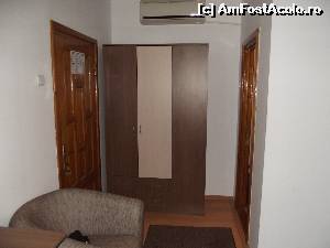 [P11] camera in care am fost cazati - dulapul cu multe compartimente si sertare...  » foto by ascent
 - 
<span class="allrVoted glyphicon glyphicon-heart hidden" id="av550640"></span>
<a class="m-l-10 hidden" id="sv550640" onclick="voting_Foto_DelVot(,550640,2179)" role="button">șterge vot <span class="glyphicon glyphicon-remove"></span></a>
<a id="v9550640" class=" c-red"  onclick="voting_Foto_SetVot(550640)" role="button"><span class="glyphicon glyphicon-heart-empty"></span> <b>LIKE</b> = Votează poza</a> <img class="hidden"  id="f550640W9" src="/imagini/loader.gif" border="0" /><span class="AjErrMes hidden" id="e550640ErM"></span>