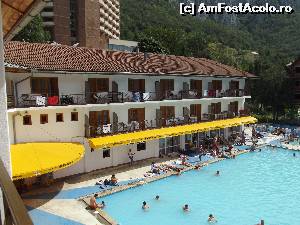 [P07] Hotel Sara's Sons - vedere spre piscina » foto by ascent
 - 
<span class="allrVoted glyphicon glyphicon-heart hidden" id="av550633"></span>
<a class="m-l-10 hidden" id="sv550633" onclick="voting_Foto_DelVot(,550633,2179)" role="button">șterge vot <span class="glyphicon glyphicon-remove"></span></a>
<a id="v9550633" class=" c-red"  onclick="voting_Foto_SetVot(550633)" role="button"><span class="glyphicon glyphicon-heart-empty"></span> <b>LIKE</b> = Votează poza</a> <img class="hidden"  id="f550633W9" src="/imagini/loader.gif" border="0" /><span class="AjErrMes hidden" id="e550633ErM"></span>