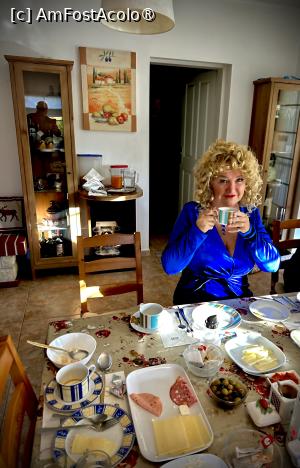 [P01] La pensiunea LUCINEL, în Austria, la final de mic dejun, savurând o cafea foarte bună. » foto by ux136319
 - 
<span class="allrVoted glyphicon glyphicon-heart hidden" id="av1458747"></span>
<a class="m-l-10 hidden" id="sv1458747" onclick="voting_Foto_DelVot(,1458747,2192)" role="button">șterge vot <span class="glyphicon glyphicon-remove"></span></a>
<a id="v91458747" class=" c-red"  onclick="voting_Foto_SetVot(1458747)" role="button"><span class="glyphicon glyphicon-heart-empty"></span> <b>LIKE</b> = Votează poza</a> <img class="hidden"  id="f1458747W9" src="/imagini/loader.gif" border="0" /><span class="AjErrMes hidden" id="e1458747ErM"></span>
