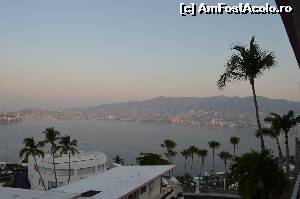 [P07] Golful Acapulco în zori...  » foto by Vasile S
 - 
<span class="allrVoted glyphicon glyphicon-heart hidden" id="av540605"></span>
<a class="m-l-10 hidden" id="sv540605" onclick="voting_Foto_DelVot(,540605,2210)" role="button">șterge vot <span class="glyphicon glyphicon-remove"></span></a>
<a id="v9540605" class=" c-red"  onclick="voting_Foto_SetVot(540605)" role="button"><span class="glyphicon glyphicon-heart-empty"></span> <b>LIKE</b> = Votează poza</a> <img class="hidden"  id="f540605W9" src="/imagini/loader.gif" border="0" /><span class="AjErrMes hidden" id="e540605ErM"></span>