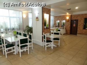 [P03] Restaurantul hotelului. » foto by Safta Radu
 - 
<span class="allrVoted glyphicon glyphicon-heart hidden" id="av1270184"></span>
<a class="m-l-10 hidden" id="sv1270184" onclick="voting_Foto_DelVot(,1270184,2230)" role="button">șterge vot <span class="glyphicon glyphicon-remove"></span></a>
<a id="v91270184" class=" c-red"  onclick="voting_Foto_SetVot(1270184)" role="button"><span class="glyphicon glyphicon-heart-empty"></span> <b>LIKE</b> = Votează poza</a> <img class="hidden"  id="f1270184W9" src="/imagini/loader.gif" border="0" /><span class="AjErrMes hidden" id="e1270184ErM"></span>