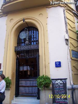 [P34] El Giraldillo este figura de pe turnul Catedralei. Sunt copii in miniatura peste tot.  » foto by alinaro
 - 
<span class="allrVoted glyphicon glyphicon-heart hidden" id="av571871"></span>
<a class="m-l-10 hidden" id="sv571871" onclick="voting_Foto_DelVot(,571871,2251)" role="button">șterge vot <span class="glyphicon glyphicon-remove"></span></a>
<a id="v9571871" class=" c-red"  onclick="voting_Foto_SetVot(571871)" role="button"><span class="glyphicon glyphicon-heart-empty"></span> <b>LIKE</b> = Votează poza</a> <img class="hidden"  id="f571871W9" src="/imagini/loader.gif" border="0" /><span class="AjErrMes hidden" id="e571871ErM"></span>