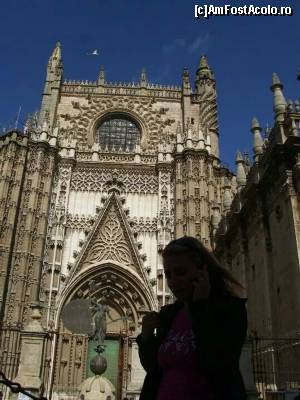 [P01] Una din intrarile in Catedrala » foto by Artana
 - 
<span class="allrVoted glyphicon glyphicon-heart hidden" id="av566615"></span>
<a class="m-l-10 hidden" id="sv566615" onclick="voting_Foto_DelVot(,566615,2251)" role="button">șterge vot <span class="glyphicon glyphicon-remove"></span></a>
<a id="v9566615" class=" c-red"  onclick="voting_Foto_SetVot(566615)" role="button"><span class="glyphicon glyphicon-heart-empty"></span> <b>LIKE</b> = Votează poza</a> <img class="hidden"  id="f566615W9" src="/imagini/loader.gif" border="0" /><span class="AjErrMes hidden" id="e566615ErM"></span>