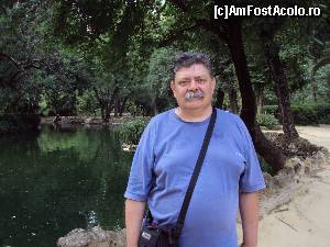 [P40] Iazul cu raţe din Parque Maria Luisa.  » foto by Carmen Ion
 - 
<span class="allrVoted glyphicon glyphicon-heart hidden" id="av608932"></span>
<a class="m-l-10 hidden" id="sv608932" onclick="voting_Foto_DelVot(,608932,2251)" role="button">șterge vot <span class="glyphicon glyphicon-remove"></span></a>
<a id="v9608932" class=" c-red"  onclick="voting_Foto_SetVot(608932)" role="button"><span class="glyphicon glyphicon-heart-empty"></span> <b>LIKE</b> = Votează poza</a> <img class="hidden"  id="f608932W9" src="/imagini/loader.gif" border="0" /><span class="AjErrMes hidden" id="e608932ErM"></span>