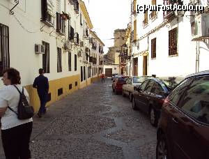 [P21] O stradă din Juderia - cartierul evreiesc din oraşul vechi.  » foto by Carmen Ion
 - 
<span class="allrVoted glyphicon glyphicon-heart hidden" id="av608701"></span>
<a class="m-l-10 hidden" id="sv608701" onclick="voting_Foto_DelVot(,608701,2304)" role="button">șterge vot <span class="glyphicon glyphicon-remove"></span></a>
<a id="v9608701" class=" c-red"  onclick="voting_Foto_SetVot(608701)" role="button"><span class="glyphicon glyphicon-heart-empty"></span> <b>LIKE</b> = Votează poza</a> <img class="hidden"  id="f608701W9" src="/imagini/loader.gif" border="0" /><span class="AjErrMes hidden" id="e608701ErM"></span>