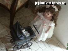[P08] La intrarea in Pensiune o papusa superba cu caruciorul ei » foto by Dan&Ema
 - 
<span class="allrVoted glyphicon glyphicon-heart hidden" id="av458112"></span>
<a class="m-l-10 hidden" id="sv458112" onclick="voting_Foto_DelVot(,458112,2309)" role="button">șterge vot <span class="glyphicon glyphicon-remove"></span></a>
<a id="v9458112" class=" c-red"  onclick="voting_Foto_SetVot(458112)" role="button"><span class="glyphicon glyphicon-heart-empty"></span> <b>LIKE</b> = Votează poza</a> <img class="hidden"  id="f458112W9" src="/imagini/loader.gif" border="0" /><span class="AjErrMes hidden" id="e458112ErM"></span>