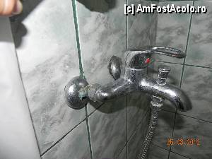 [P01] Bateria de la dus » foto by ionyc
 - 
<span class="allrVoted glyphicon glyphicon-heart hidden" id="av359036"></span>
<a class="m-l-10 hidden" id="sv359036" onclick="voting_Foto_DelVot(,359036,2316)" role="button">șterge vot <span class="glyphicon glyphicon-remove"></span></a>
<a id="v9359036" class=" c-red"  onclick="voting_Foto_SetVot(359036)" role="button"><span class="glyphicon glyphicon-heart-empty"></span> <b>LIKE</b> = Votează poza</a> <img class="hidden"  id="f359036W9" src="/imagini/loader.gif" border="0" /><span class="AjErrMes hidden" id="e359036ErM"></span>