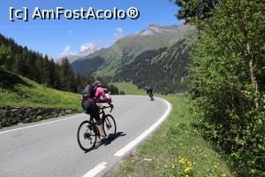 [P23] bicicliști la vale » foto by icata24
 - 
<span class="allrVoted glyphicon glyphicon-heart hidden" id="av1302632"></span>
<a class="m-l-10 hidden" id="sv1302632" onclick="voting_Foto_DelVot(,1302632,2363)" role="button">șterge vot <span class="glyphicon glyphicon-remove"></span></a>
<a id="v91302632" class=" c-red"  onclick="voting_Foto_SetVot(1302632)" role="button"><span class="glyphicon glyphicon-heart-empty"></span> <b>LIKE</b> = Votează poza</a> <img class="hidden"  id="f1302632W9" src="/imagini/loader.gif" border="0" /><span class="AjErrMes hidden" id="e1302632ErM"></span>