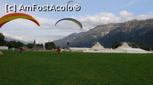 [P09] Aterizare parapante Interlaken » foto by scoty
 - 
<span class="allrVoted glyphicon glyphicon-heart hidden" id="av933372"></span>
<a class="m-l-10 hidden" id="sv933372" onclick="voting_Foto_DelVot(,933372,2363)" role="button">șterge vot <span class="glyphicon glyphicon-remove"></span></a>
<a id="v9933372" class=" c-red"  onclick="voting_Foto_SetVot(933372)" role="button"><span class="glyphicon glyphicon-heart-empty"></span> <b>LIKE</b> = Votează poza</a> <img class="hidden"  id="f933372W9" src="/imagini/loader.gif" border="0" /><span class="AjErrMes hidden" id="e933372ErM"></span>