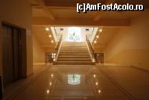 [P02] lobby Hotel Ferdinand » foto by veras911
 - 
<span class="allrVoted glyphicon glyphicon-heart hidden" id="av24394"></span>
<a class="m-l-10 hidden" id="sv24394" onclick="voting_Foto_DelVot(,24394,2370)" role="button">șterge vot <span class="glyphicon glyphicon-remove"></span></a>
<a id="v924394" class=" c-red"  onclick="voting_Foto_SetVot(24394)" role="button"><span class="glyphicon glyphicon-heart-empty"></span> <b>LIKE</b> = Votează poza</a> <img class="hidden"  id="f24394W9" src="/imagini/loader.gif" border="0" /><span class="AjErrMes hidden" id="e24394ErM"></span>