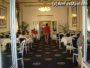 [P03] Restaurantul unde se servea micul dejun » foto by r0xyka_iubita*
 - 
<span class="allrVoted glyphicon glyphicon-heart hidden" id="av424461"></span>
<a class="m-l-10 hidden" id="sv424461" onclick="voting_Foto_DelVot(,424461,2409)" role="button">șterge vot <span class="glyphicon glyphicon-remove"></span></a>
<a id="v9424461" class=" c-red"  onclick="voting_Foto_SetVot(424461)" role="button"><span class="glyphicon glyphicon-heart-empty"></span> <b>LIKE</b> = Votează poza</a> <img class="hidden"  id="f424461W9" src="/imagini/loader.gif" border="0" /><span class="AjErrMes hidden" id="e424461ErM"></span>