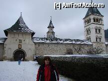 [P18] Manastirea Putna a fost ridicată pe locul unde a căzut săgeata arcului lui Ştefan cel Mare, lucrările începând în 1466 şi terminându-se în 1469. A fost sfinţită în 1470. » foto by ms65
 - 
<span class="allrVoted glyphicon glyphicon-heart hidden" id="av47386"></span>
<a class="m-l-10 hidden" id="sv47386" onclick="voting_Foto_DelVot(,47386,2431)" role="button">șterge vot <span class="glyphicon glyphicon-remove"></span></a>
<a id="v947386" class=" c-red"  onclick="voting_Foto_SetVot(47386)" role="button"><span class="glyphicon glyphicon-heart-empty"></span> <b>LIKE</b> = Votează poza</a> <img class="hidden"  id="f47386W9" src="/imagini/loader.gif" border="0" /><span class="AjErrMes hidden" id="e47386ErM"></span>