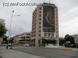 [P01] Vedere din stradă. Se observă, în stânga, intrarea cu rampă. » foto by puiutea
 - 
<span class="allrVoted glyphicon glyphicon-heart hidden" id="av1230428"></span>
<a class="m-l-10 hidden" id="sv1230428" onclick="voting_Foto_DelVot(,1230428,2437)" role="button">șterge vot <span class="glyphicon glyphicon-remove"></span></a>
<a id="v91230428" class=" c-red"  onclick="voting_Foto_SetVot(1230428)" role="button"><span class="glyphicon glyphicon-heart-empty"></span> <b>LIKE</b> = Votează poza</a> <img class="hidden"  id="f1230428W9" src="/imagini/loader.gif" border="0" /><span class="AjErrMes hidden" id="e1230428ErM"></span>
