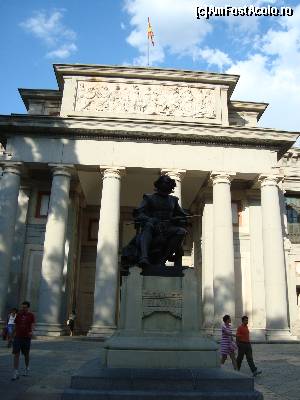 [P09] statuia lui Diego Rodríguez de Silva y Velázquez considerat cel mai reprezentativ pictor spaniol » foto by Alesana29
 - 
<span class="allrVoted glyphicon glyphicon-heart hidden" id="av508591"></span>
<a class="m-l-10 hidden" id="sv508591" onclick="voting_Foto_DelVot(,508591,2442)" role="button">șterge vot <span class="glyphicon glyphicon-remove"></span></a>
<a id="v9508591" class=" c-red"  onclick="voting_Foto_SetVot(508591)" role="button"><span class="glyphicon glyphicon-heart-empty"></span> <b>LIKE</b> = Votează poza</a> <img class="hidden"  id="f508591W9" src="/imagini/loader.gif" border="0" /><span class="AjErrMes hidden" id="e508591ErM"></span>