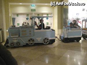 [P16] Mall Xanadu » foto by viviv
 - 
<span class="allrVoted glyphicon glyphicon-heart hidden" id="av409091"></span>
<a class="m-l-10 hidden" id="sv409091" onclick="voting_Foto_DelVot(,409091,2442)" role="button">șterge vot <span class="glyphicon glyphicon-remove"></span></a>
<a id="v9409091" class=" c-red"  onclick="voting_Foto_SetVot(409091)" role="button"><span class="glyphicon glyphicon-heart-empty"></span> <b>LIKE</b> = Votează poza</a> <img class="hidden"  id="f409091W9" src="/imagini/loader.gif" border="0" /><span class="AjErrMes hidden" id="e409091ErM"></span>