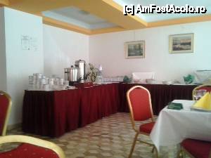 [P23] Hotel Europolis Tulcea - bufetul suedez » foto by Dragoș_MD
 - 
<span class="allrVoted glyphicon glyphicon-heart hidden" id="av438284"></span>
<a class="m-l-10 hidden" id="sv438284" onclick="voting_Foto_DelVot(,438284,2455)" role="button">șterge vot <span class="glyphicon glyphicon-remove"></span></a>
<a id="v9438284" class=" c-red"  onclick="voting_Foto_SetVot(438284)" role="button"><span class="glyphicon glyphicon-heart-empty"></span> <b>LIKE</b> = Votează poza</a> <img class="hidden"  id="f438284W9" src="/imagini/loader.gif" border="0" /><span class="AjErrMes hidden" id="e438284ErM"></span>