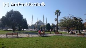 [P02] Scurta plimbare prin imprejurimile hotelului - Moscheea Albastra.  » foto by Aurici
 - 
<span class="allrVoted glyphicon glyphicon-heart hidden" id="av919953"></span>
<a class="m-l-10 hidden" id="sv919953" onclick="voting_Foto_DelVot(,919953,2468)" role="button">șterge vot <span class="glyphicon glyphicon-remove"></span></a>
<a id="v9919953" class=" c-red"  onclick="voting_Foto_SetVot(919953)" role="button"><span class="glyphicon glyphicon-heart-empty"></span> <b>LIKE</b> = Votează poza</a> <img class="hidden"  id="f919953W9" src="/imagini/loader.gif" border="0" /><span class="AjErrMes hidden" id="e919953ErM"></span>