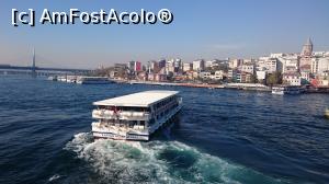 [P33] Din nou pe pod la Galata. In fata Ataturk Bridge iar in dreapta se vede Turnul Galata.  » foto by Aurici
 - 
<span class="allrVoted glyphicon glyphicon-heart hidden" id="av920028"></span>
<a class="m-l-10 hidden" id="sv920028" onclick="voting_Foto_DelVot(,920028,2468)" role="button">șterge vot <span class="glyphicon glyphicon-remove"></span></a>
<a id="v9920028" class=" c-red"  onclick="voting_Foto_SetVot(920028)" role="button"><span class="glyphicon glyphicon-heart-empty"></span> <b>LIKE</b> = Votează poza</a> <img class="hidden"  id="f920028W9" src="/imagini/loader.gif" border="0" /><span class="AjErrMes hidden" id="e920028ErM"></span>