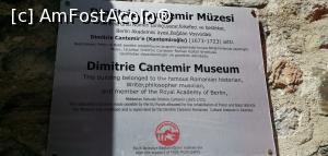 [P10] Un pic mai jos este un muzeu dar numai această placă a mai rămas din el.  » foto by Aurici
 - 
<span class="allrVoted glyphicon glyphicon-heart hidden" id="av1140266"></span>
<a class="m-l-10 hidden" id="sv1140266" onclick="voting_Foto_DelVot(,1140266,2468)" role="button">șterge vot <span class="glyphicon glyphicon-remove"></span></a>
<a id="v91140266" class=" c-red"  onclick="voting_Foto_SetVot(1140266)" role="button"><span class="glyphicon glyphicon-heart-empty"></span> <b>LIKE</b> = Votează poza</a> <img class="hidden"  id="f1140266W9" src="/imagini/loader.gif" border="0" /><span class="AjErrMes hidden" id="e1140266ErM"></span>