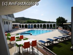 [P21] Piscina și o parte din terasa exterioară » foto by crismis
 - 
<span class="allrVoted glyphicon glyphicon-heart hidden" id="av1322755"></span>
<a class="m-l-10 hidden" id="sv1322755" onclick="voting_Foto_DelVot(,1322755,2492)" role="button">șterge vot <span class="glyphicon glyphicon-remove"></span></a>
<a id="v91322755" class=" c-red"  onclick="voting_Foto_SetVot(1322755)" role="button"><span class="glyphicon glyphicon-heart-empty"></span> <b>LIKE</b> = Votează poza</a> <img class="hidden"  id="f1322755W9" src="/imagini/loader.gif" border="0" /><span class="AjErrMes hidden" id="e1322755ErM"></span>