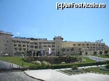 [P01] Hotelul vazut de la intrarea principala. » foto by marcy74
 - 
<span class="allrVoted glyphicon glyphicon-heart hidden" id="av131082"></span>
<a class="m-l-10 hidden" id="sv131082" onclick="voting_Foto_DelVot(,131082,2513)" role="button">șterge vot <span class="glyphicon glyphicon-remove"></span></a>
<a id="v9131082" class=" c-red"  onclick="voting_Foto_SetVot(131082)" role="button"><span class="glyphicon glyphicon-heart-empty"></span> <b>LIKE</b> = Votează poza</a> <img class="hidden"  id="f131082W9" src="/imagini/loader.gif" border="0" /><span class="AjErrMes hidden" id="e131082ErM"></span>