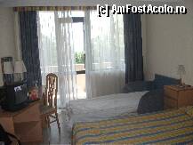 [P01] CAMERA DE HOTEL...mica, dar cu mobila noua si vedere la mare » foto by plimbaretii
 - 
<span class="allrVoted glyphicon glyphicon-heart hidden" id="av239517"></span>
<a class="m-l-10 hidden" id="sv239517" onclick="voting_Foto_DelVot(,239517,2552)" role="button">șterge vot <span class="glyphicon glyphicon-remove"></span></a>
<a id="v9239517" class=" c-red"  onclick="voting_Foto_SetVot(239517)" role="button"><span class="glyphicon glyphicon-heart-empty"></span> <b>LIKE</b> = Votează poza</a> <img class="hidden"  id="f239517W9" src="/imagini/loader.gif" border="0" /><span class="AjErrMes hidden" id="e239517ErM"></span>