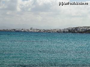 [P19] Naoussa, vazuta din golful omonim » foto by zuftim
 - 
<span class="allrVoted glyphicon glyphicon-heart hidden" id="av577771"></span>
<a class="m-l-10 hidden" id="sv577771" onclick="voting_Foto_DelVot(,577771,2566)" role="button">șterge vot <span class="glyphicon glyphicon-remove"></span></a>
<a id="v9577771" class=" c-red"  onclick="voting_Foto_SetVot(577771)" role="button"><span class="glyphicon glyphicon-heart-empty"></span> <b>LIKE</b> = Votează poza</a> <img class="hidden"  id="f577771W9" src="/imagini/loader.gif" border="0" /><span class="AjErrMes hidden" id="e577771ErM"></span>