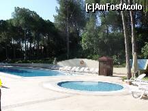 [P30] Piscinele din parc, de langa bungalow F » foto by monicutza
 - 
<span class="allrVoted glyphicon glyphicon-heart hidden" id="av225233"></span>
<a class="m-l-10 hidden" id="sv225233" onclick="voting_Foto_DelVot(,225233,2572)" role="button">șterge vot <span class="glyphicon glyphicon-remove"></span></a>
<a id="v9225233" class=" c-red"  onclick="voting_Foto_SetVot(225233)" role="button"><span class="glyphicon glyphicon-heart-empty"></span> <b>LIKE</b> = Votează poza</a> <img class="hidden"  id="f225233W9" src="/imagini/loader.gif" border="0" /><span class="AjErrMes hidden" id="e225233ErM"></span>