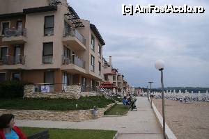 [P09] Trotuarul pe care treceau seara carucioarele cu bebelusi » foto by CHARIS*
 - 
<span class="allrVoted glyphicon glyphicon-heart hidden" id="av421926"></span>
<a class="m-l-10 hidden" id="sv421926" onclick="voting_Foto_DelVot(,421926,2666)" role="button">șterge vot <span class="glyphicon glyphicon-remove"></span></a>
<a id="v9421926" class=" c-red"  onclick="voting_Foto_SetVot(421926)" role="button"><span class="glyphicon glyphicon-heart-empty"></span> <b>LIKE</b> = Votează poza</a> <img class="hidden"  id="f421926W9" src="/imagini/loader.gif" border="0" /><span class="AjErrMes hidden" id="e421926ErM"></span>