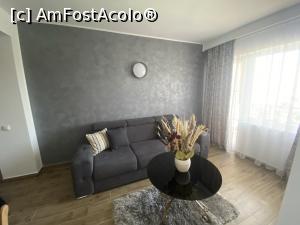 [P03] Hotel Tomis Mamaia. Livingul din suita cu intrarea la baie prin dormitor. » foto by Floria
 - 
<span class="allrVoted glyphicon glyphicon-heart hidden" id="av1306227"></span>
<a class="m-l-10 hidden" id="sv1306227" onclick="voting_Foto_DelVot(,1306227,2689)" role="button">șterge vot <span class="glyphicon glyphicon-remove"></span></a>
<a id="v91306227" class=" c-red"  onclick="voting_Foto_SetVot(1306227)" role="button"><span class="glyphicon glyphicon-heart-empty"></span> <b>LIKE</b> = Votează poza</a> <img class="hidden"  id="f1306227W9" src="/imagini/loader.gif" border="0" /><span class="AjErrMes hidden" id="e1306227ErM"></span>