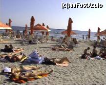 [P03] Pe plaja unde am stat lumea se relaxează şi se simte bine. » foto by liviur*
 - 
<span class="allrVoted glyphicon glyphicon-heart hidden" id="av128896"></span>
<a class="m-l-10 hidden" id="sv128896" onclick="voting_Foto_DelVot(,128896,2691)" role="button">șterge vot <span class="glyphicon glyphicon-remove"></span></a>
<a id="v9128896" class=" c-red"  onclick="voting_Foto_SetVot(128896)" role="button"><span class="glyphicon glyphicon-heart-empty"></span> <b>LIKE</b> = Votează poza</a> <img class="hidden"  id="f128896W9" src="/imagini/loader.gif" border="0" /><span class="AjErrMes hidden" id="e128896ErM"></span>