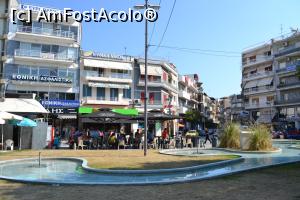 [P48] Fantana arteziana in centru Katerini » foto by AZE
 - 
<span class="allrVoted glyphicon glyphicon-heart hidden" id="av731983"></span>
<a class="m-l-10 hidden" id="sv731983" onclick="voting_Foto_DelVot(,731983,2696)" role="button">șterge vot <span class="glyphicon glyphicon-remove"></span></a>
<a id="v9731983" class=" c-red"  onclick="voting_Foto_SetVot(731983)" role="button"><span class="glyphicon glyphicon-heart-empty"></span> <b>LIKE</b> = Votează poza</a> <img class="hidden"  id="f731983W9" src="/imagini/loader.gif" border="0" /><span class="AjErrMes hidden" id="e731983ErM"></span>