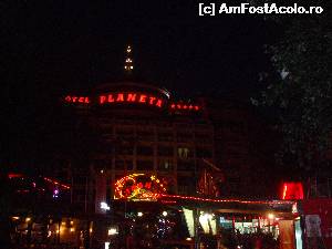 [P05] Hotel Planeta -seara » foto by mihai27
 - 
<span class="allrVoted glyphicon glyphicon-heart hidden" id="av596676"></span>
<a class="m-l-10 hidden" id="sv596676" onclick="voting_Foto_DelVot(,596676,2762)" role="button">șterge vot <span class="glyphicon glyphicon-remove"></span></a>
<a id="v9596676" class=" c-red"  onclick="voting_Foto_SetVot(596676)" role="button"><span class="glyphicon glyphicon-heart-empty"></span> <b>LIKE</b> = Votează poza</a> <img class="hidden"  id="f596676W9" src="/imagini/loader.gif" border="0" /><span class="AjErrMes hidden" id="e596676ErM"></span>