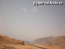 [P12] O privelişte de neuitat: în faţă se zăreşte Marea Roşie, în dreapta Munţii Sinai » foto by iris2010
 - 
<span class="allrVoted glyphicon glyphicon-heart hidden" id="av117232"></span>
<a class="m-l-10 hidden" id="sv117232" onclick="voting_Foto_DelVot(,117232,2768)" role="button">șterge vot <span class="glyphicon glyphicon-remove"></span></a>
<a id="v9117232" class=" c-red"  onclick="voting_Foto_SetVot(117232)" role="button"><span class="glyphicon glyphicon-heart-empty"></span> <b>LIKE</b> = Votează poza</a> <img class="hidden"  id="f117232W9" src="/imagini/loader.gif" border="0" /><span class="AjErrMes hidden" id="e117232ErM"></span>