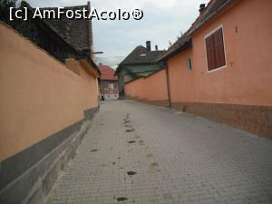 [P08] Ulițe stâmte, curate, în ciuda micilor ”accidente”.  » foto by Zoazore
 - 
<span class="allrVoted glyphicon glyphicon-heart hidden" id="av903996"></span>
<a class="m-l-10 hidden" id="sv903996" onclick="voting_Foto_DelVot(,903996,2783)" role="button">șterge vot <span class="glyphicon glyphicon-remove"></span></a>
<a id="v9903996" class=" c-red"  onclick="voting_Foto_SetVot(903996)" role="button"><span class="glyphicon glyphicon-heart-empty"></span> <b>LIKE</b> = Votează poza</a> <img class="hidden"  id="f903996W9" src="/imagini/loader.gif" border="0" /><span class="AjErrMes hidden" id="e903996ErM"></span>
