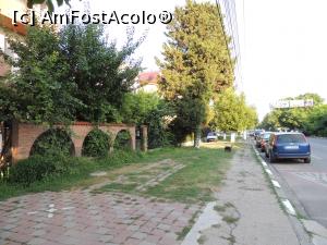 [P18] Masinile se parcheaza in fata vilei sau pe strada, dupa cum se poate vedea (iulie 2016)  » foto by bmiruna
 - 
<span class="allrVoted glyphicon glyphicon-heart hidden" id="av755619"></span>
<a class="m-l-10 hidden" id="sv755619" onclick="voting_Foto_DelVot(,755619,2836)" role="button">șterge vot <span class="glyphicon glyphicon-remove"></span></a>
<a id="v9755619" class=" c-red"  onclick="voting_Foto_SetVot(755619)" role="button"><span class="glyphicon glyphicon-heart-empty"></span> <b>LIKE</b> = Votează poza</a> <img class="hidden"  id="f755619W9" src="/imagini/loader.gif" border="0" /><span class="AjErrMes hidden" id="e755619ErM"></span>