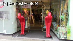 [P31] Bine ati venit la magazinul Kare de pe Mariahilfer Strase. » foto by ovidiuyepi
 - 
<span class="allrVoted glyphicon glyphicon-heart hidden" id="av1158006"></span>
<a class="m-l-10 hidden" id="sv1158006" onclick="voting_Foto_DelVot(,1158006,2854)" role="button">șterge vot <span class="glyphicon glyphicon-remove"></span></a>
<a id="v91158006" class=" c-red"  onclick="voting_Foto_SetVot(1158006)" role="button"><span class="glyphicon glyphicon-heart-empty"></span> <b>LIKE</b> = Votează poza</a> <img class="hidden"  id="f1158006W9" src="/imagini/loader.gif" border="0" /><span class="AjErrMes hidden" id="e1158006ErM"></span>