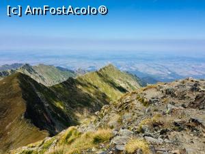 [P19] View de pe Moldoveanu,varfuri pretutindeni » foto by noi doi
 - 
<span class="allrVoted glyphicon glyphicon-heart hidden" id="av1184281"></span>
<a class="m-l-10 hidden" id="sv1184281" onclick="voting_Foto_DelVot(,1184281,2855)" role="button">șterge vot <span class="glyphicon glyphicon-remove"></span></a>
<a id="v91184281" class=" c-red"  onclick="voting_Foto_SetVot(1184281)" role="button"><span class="glyphicon glyphicon-heart-empty"></span> <b>LIKE</b> = Votează poza</a> <img class="hidden"  id="f1184281W9" src="/imagini/loader.gif" border="0" /><span class="AjErrMes hidden" id="e1184281ErM"></span>