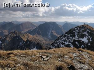[P03] Vânătarea lui Buteanu 2507metri, Munții Făgăraș, vedere din varf » foto by Dana2008
 - 
<span class="allrVoted glyphicon glyphicon-heart hidden" id="av1124936"></span>
<a class="m-l-10 hidden" id="sv1124936" onclick="voting_Foto_DelVot(,1124936,2855)" role="button">șterge vot <span class="glyphicon glyphicon-remove"></span></a>
<a id="v91124936" class=" c-red"  onclick="voting_Foto_SetVot(1124936)" role="button"><span class="glyphicon glyphicon-heart-empty"></span> <b>LIKE</b> = Votează poza</a> <img class="hidden"  id="f1124936W9" src="/imagini/loader.gif" border="0" /><span class="AjErrMes hidden" id="e1124936ErM"></span>