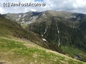 [P38] Se vedeau vârfurile Iezer și Dara » foto by Mika
 - 
<span class="allrVoted glyphicon glyphicon-heart hidden" id="av1169361"></span>
<a class="m-l-10 hidden" id="sv1169361" onclick="voting_Foto_DelVot(,1169361,2855)" role="button">șterge vot <span class="glyphicon glyphicon-remove"></span></a>
<a id="v91169361" class=" c-red"  onclick="voting_Foto_SetVot(1169361)" role="button"><span class="glyphicon glyphicon-heart-empty"></span> <b>LIKE</b> = Votează poza</a> <img class="hidden"  id="f1169361W9" src="/imagini/loader.gif" border="0" /><span class="AjErrMes hidden" id="e1169361ErM"></span>