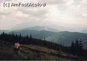 [P02] Privind în zare la Piatra Craiului. NB: foto personală scanată » foto by Qvadratvus
 - 
<span class="allrVoted glyphicon glyphicon-heart hidden" id="av1193888"></span>
<a class="m-l-10 hidden" id="sv1193888" onclick="voting_Foto_DelVot(,1193888,2855)" role="button">șterge vot <span class="glyphicon glyphicon-remove"></span></a>
<a id="v91193888" class=" c-red"  onclick="voting_Foto_SetVot(1193888)" role="button"><span class="glyphicon glyphicon-heart-empty"></span> <b>LIKE</b> = Votează poza</a> <img class="hidden"  id="f1193888W9" src="/imagini/loader.gif" border="0" /><span class="AjErrMes hidden" id="e1193888ErM"></span>